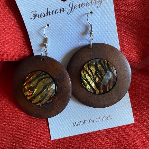 CC Boutique Jewelry - CC Boutique Brown and Gold Wooden Earrings